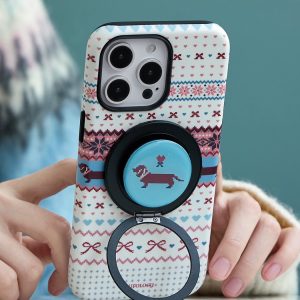 Knit-pattern case held open with the ring stand folded out