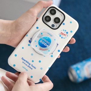 Hands holding the blue-dotted soda case with the clear cap holder clipped on